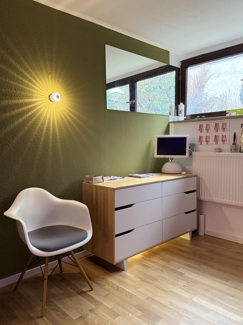 Behandlungsraum der Praxis Physio Plus, Coburg